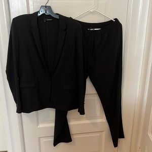 The Kooples causal suit - Beyoncé!